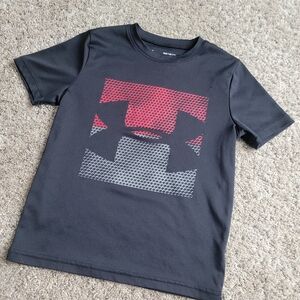 Under Armour Kids Graphic Tee - Black and Red Size YSM 8